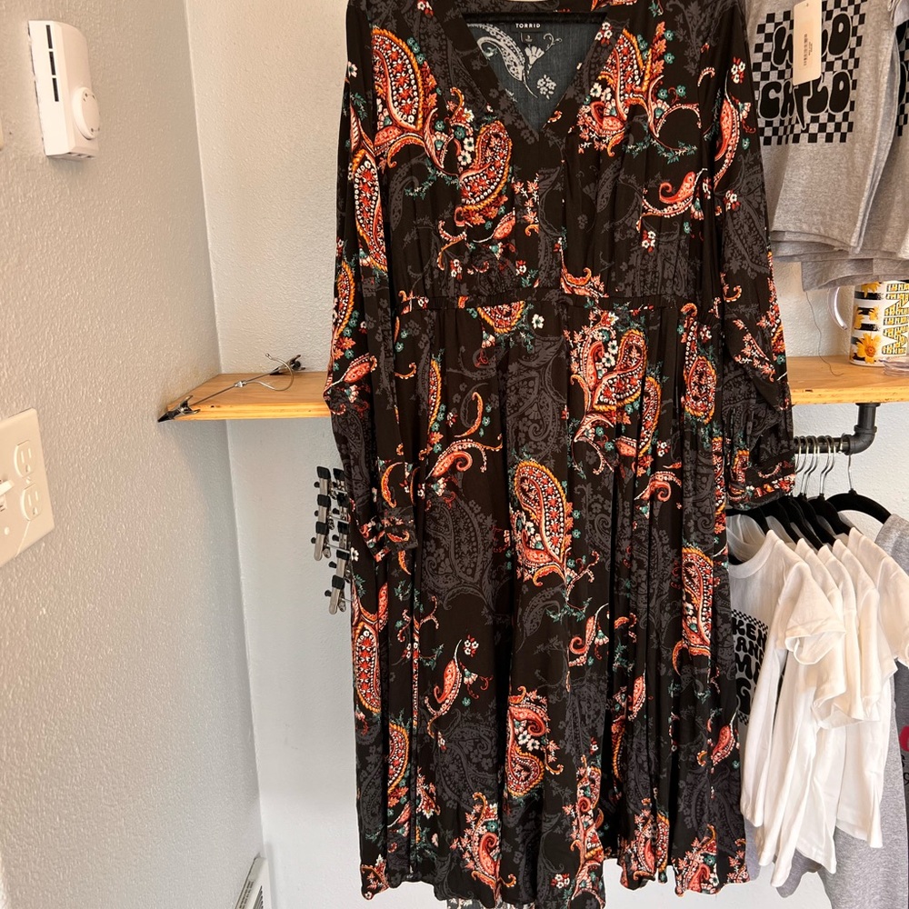 Torrid Black Pleated Sundress with V-Neck and Sleeveless Design